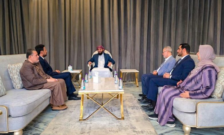 المحرّمي يبحث مع قيادة هيئة التشاور والمصالحة مستجدات الأوضاع وجهود تعزيز التوافق الوطني 1 المحرّمي يبحث مع قيادة هيئة التشاور والمصالحة مستجدات الأوضاع وجهود تعزيز التوافق الوطني