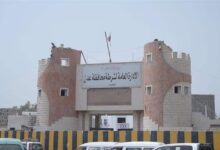 بعد مطاردة أمنية.. القبض على منفذي جريمة اغتيال رئيس حي في عدن