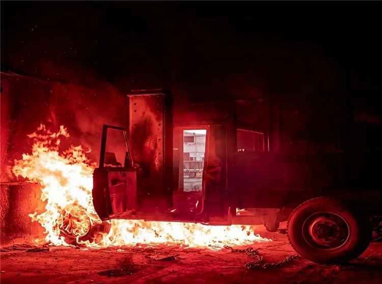 أنباء متداولة عن انفجار يستهدف طقمًا حوثيًا في صنعاء