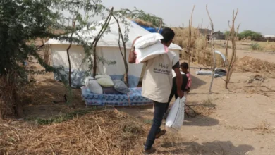 خلية الأعمال الإنسانية تغيث أسرة نازحة في الخوخة بعد احتراق منزلها 2 خلية الأعمال الإنسانية تغيث أسرة نازحة في الخوخة بعد احتراق منزلها