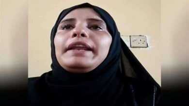 امرأة تكشف انتهاكًا حوثيًا جديدًا بحقها أثناء احتجازها في نقطة أمنية بالحديدة