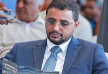 وزير الدولة القديمي يثمن الدعم السعودي لقطاع الكهرباء ويتوقع تحسناً في أغسطس