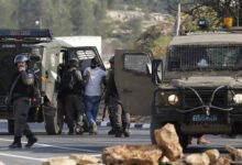 الاحتلال الإسرائيلي يعتقل 12 فلسطينياً ويصعّد إجراءاته العسكرية في الضفة الغربية