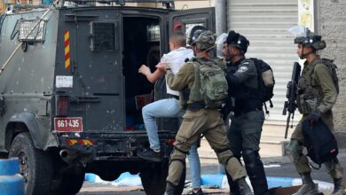 حملة اقتحامات إسرائيلية واسعة في الضفة الغربية تسفر عن اعتقال عشرات الفلسطينيين