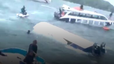 انقلاب قارب سياحي في فيتنام يودي بحياة 15 شخصًا 5 انقلاب قارب سياحي في فيتنام يودي بحياة 15 شخصًا