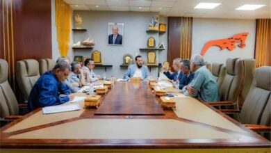 محافظ عدن يبحث مع رئيس مصلحة الضرائب تعزيز الإيرادات وتطوير منظومة التحصيل الضريبي 6 محافظ عدن يبحث مع رئيس مصلحة الضرائب تعزيز الإيرادات وتطوير منظومة التحصيل الضريبي