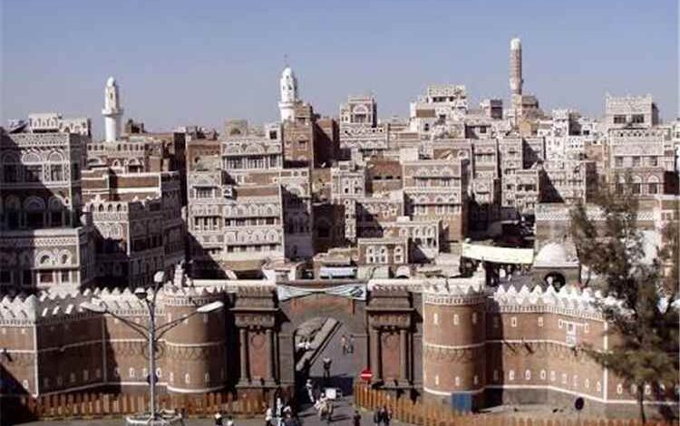 صنعاء تترقب المجهول.. اختفاء قيادات حوثية وتحركات تثير قلق السكان