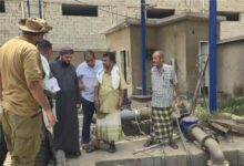تحركات لمعالجة طفح المجاري.. مدير المنصورة يتفقد محطة كابوتا للصرف الصحي