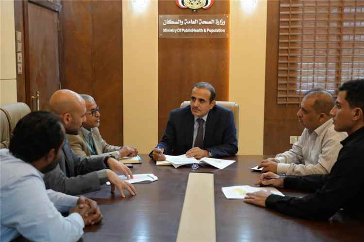 وزير الصحة يناقش مع منظمة الصحة العالمية تطوير فرق الطوارئ الطبية الوطنية