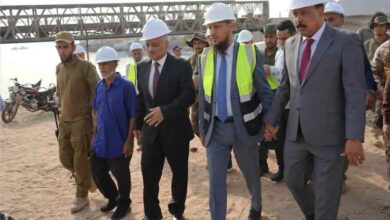العقربي وشيخ يدشنان مشروع تأهيل جسر البريقة القديم في عدن 10 العقربي وشيخ يدشنان مشروع تأهيل جسر البريقة القديم في عدن