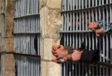 مليشيا الحوثي تطلق متهمين بالقتل وتجنّدهم لتنفيذ اغتيالات ضد قيادات الشرعية