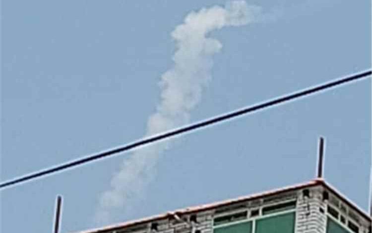 مليشيا الحوثي تطلق صاروخاً باليستياً من صنعاء وسط دوي انفجار أثار حالة من الهلع 1 مليشيا الحوثي تطلق صاروخاً باليستياً من صنعاء وسط دوي انفجار أثار حالة من الهلع