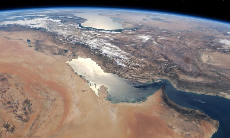 تقرير دولي: اضطرابات مضيق هرمز تربك التجارة العالمية وتضغط على أسواق الطاقة والغذاء 1 تقرير دولي: اضطرابات مضيق هرمز تربك التجارة العالمية وتضغط على أسواق الطاقة والغذاء