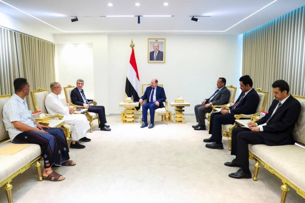رئيس الوزراء يؤكد تعزيز الشراكة مع القطاع الخاص لدعم الاقتصاد الوطني