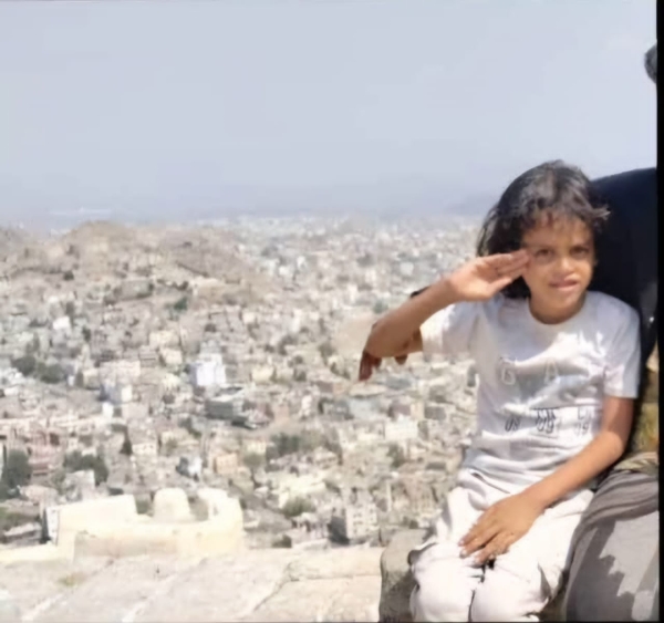 وفاة طفل بعد أيام من تعرضه لحادث دهس في تعز