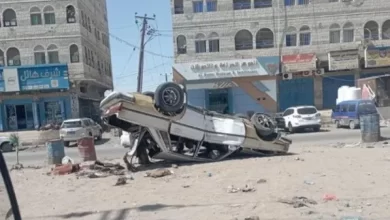 إصابة 4 أشخاص بحادث مروري مروع في عدن 3