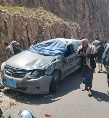 حادث مروّع في ذمار يودي بحياة سائق ويصيب مرافقيه بجروح خطيرة 1 حادث مروّع في ذمار يودي بحياة سائق ويصيب مرافقيه بجروح خطيرة