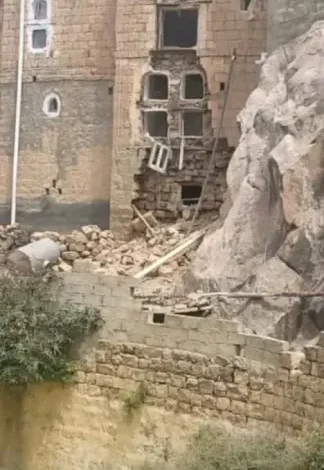 انفجار أسطوانة غاز تالفة يدمر منزلًا في المحويت وسط غضب شعبي
