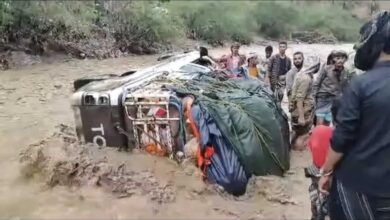 سيول جارفة تتسبب بوفاة شاب في لحج أثناء نقله للقات إلى عدن
