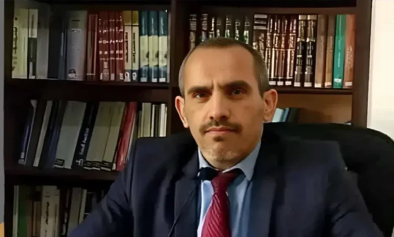 انتهاك جديد.. مليشيا الحوثي تواصل احتجاز المحامي عبدالمجيد صبرة في زنزانة انفرادية 1 انتهاك جديد.. مليشيا الحوثي تواصل احتجاز المحامي عبدالمجيد صبرة في زنزانة انفرادية