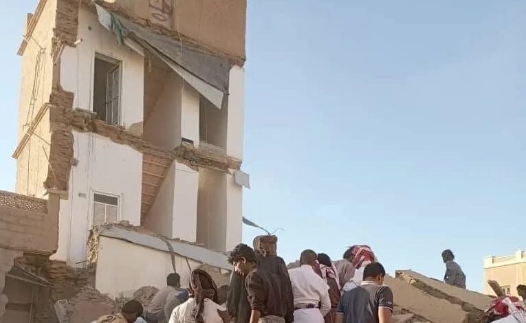 حادثة مأساوية في رخية.. انهيار منزل سكني يودي بحياة ثلاثة أشخاص في حضرموت