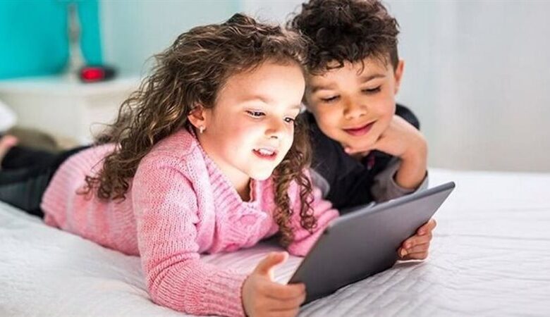 دراسة تكشف خطر الإفراط في استخدام الشاشات على صحة قلب الأطفال والمراهقين