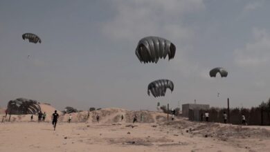 الإمارات تنفذ الإنزال الجوي الـ69 لإغاثة غزة ضمن عملية "الفارس الشهم 3"