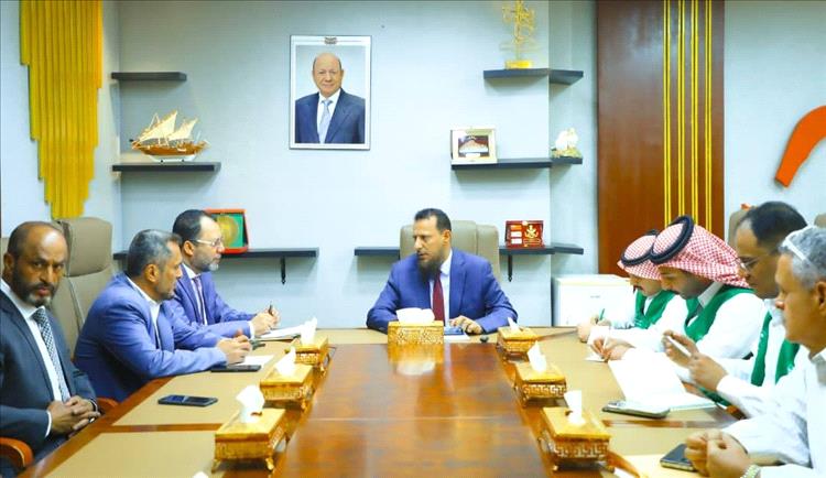محافظ عدن يبحث مع البرنامج السعودي دعم المشاريع التنموية والخدمية