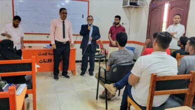 رئيس جامعة عدن يزور كلية اللغات ويشيد بسير العملية التعليمية