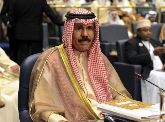 أمير الكويت يصدر مرسوماً بتشكيل الحكومة الجديدة 1 أمير الكويت يصدر مرسوماً بتشكيل الحكومة الجديدة