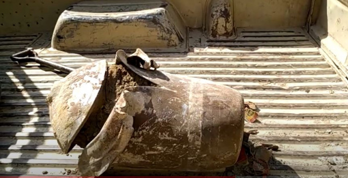 المشتركة تفكك صاروخ حوثي سقط على منزل مواطن في حي منظر بالحديدة 1 المشتركة تفكك صاروخ حوثي سقط على منزل مواطن في حي منظر بالحديدة