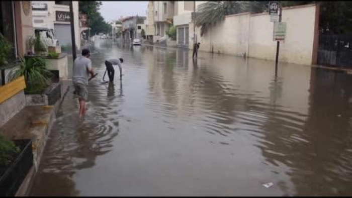 ليبيا .. وفاة 3 عناصر خلال محاولات إنقاذ عائلات من السيول 1 ليبيا .. وفاة 3 عناصر خلال محاولات إنقاذ عائلات من السيول