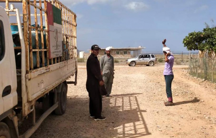 مؤسسة خليفة تدفع بشحنة غاز منزلي جديدة لحديبو وقلنسية في سقطرى 1 مؤسسة خليفة تدفع بشحنة غاز منزلي جديدة لحديبو وقلنسية في سقطرى