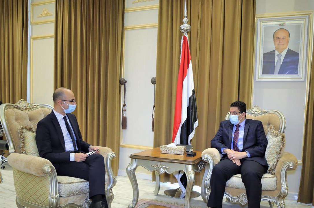 وزير الخارجية يلتقي سفير فرنسا ويستعرض التصعيد الحوثي في مأرب والإنتهاكات في الحديدة 1 وزير الخارجية يلتقي سفير فرنسا ويستعرض التصعيد الحوثي في مأرب والإنتهاكات في الحديدة