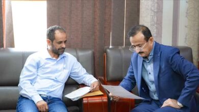 محافظ شبوة يوجّه بتسهيل تنفيذ المخيم الطبي المجاني لأمراض العيون