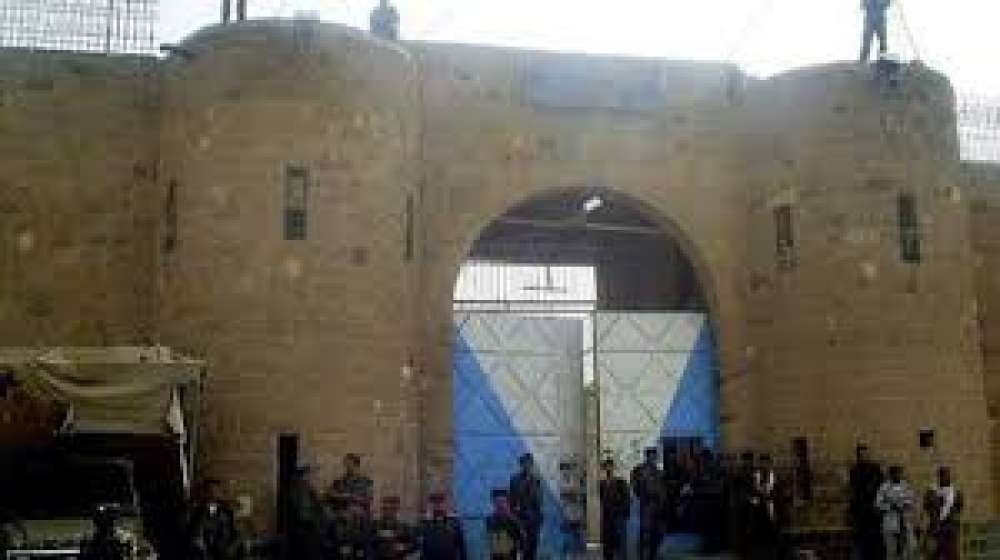 محكمة غرب صنعاء تسجن صحفي بعد عجزه عن سداد إيجار المنزل