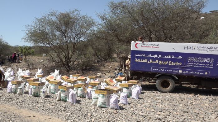 بدعم إماراتي.. المقاومة الوطنية تسيّر مساعدات غذائية للنازحين غرب تعز 1 بدعم إماراتي.. المقاومة الوطنية تسيّر مساعدات غذائية للنازحين غرب تعز