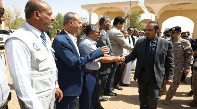 محافظ حضرموت يضع حجر الأساس للبدء بمشروع تأهيل ميناء الوديعة البري الجديد