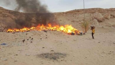 إتلاف 1192 كرتون من الحلويات منتهية الصلاحية في ميناء شحن بالمهرة