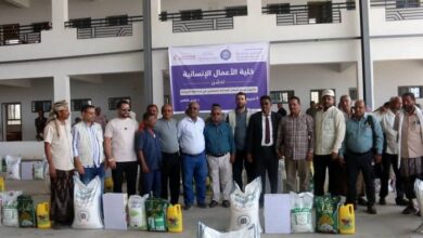 الحديدة.. الخلية الإنسانية تدشن مشروع السلال الغذائية للمعلمين بدعم إماراتي وتوجيهات طارق صالح