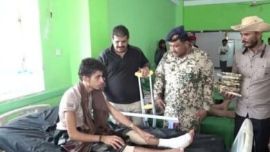 العميد ورق يزور جرحى المقاومة في المخا والخوخة وينقل تهاني طارق صالح