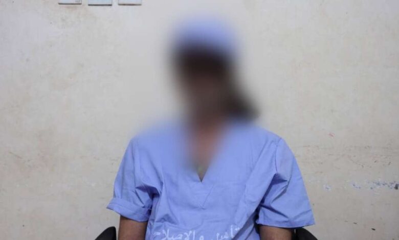 عدن.. إحباط مخطط حوثي لاستهداف رئيس الوزراء واعتقال مسؤول حكومي متورط بالتجسس
