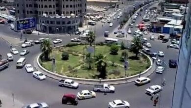 نقابات النقل بعدن تتجاهل التسعيرة الجديدة للمواصلات وتزيد معاناة المواطنين