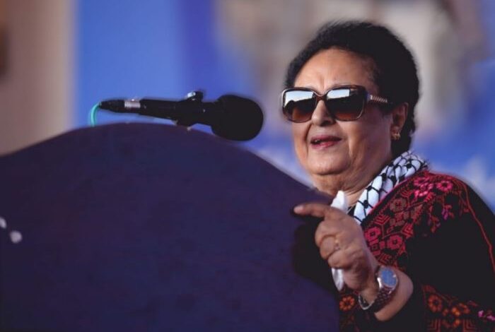 المخا.. فائقة السيد تحيي نضال المرأة اليمنية وتثمن دعمها لمعركة التحرير