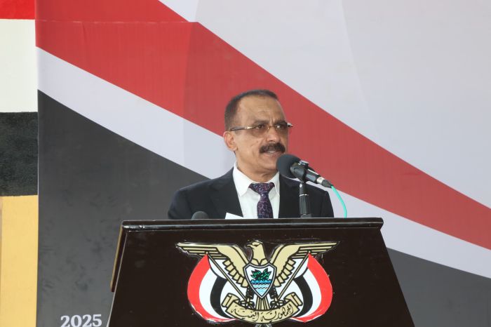 المكتب السياسي يدعو إلى وحدة الصف ويحذر من تحويل الخلافات إلى هدايا للحوثي