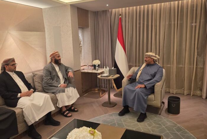 طارق صالح يؤكد ضرورة تبني خطاب ديني معتدل يعزز قيم التسامح والتعايش
