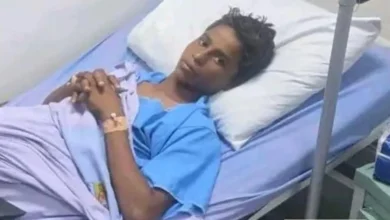 مسلح حوثي يعتدي على طفل بائع سمك في الحديدة