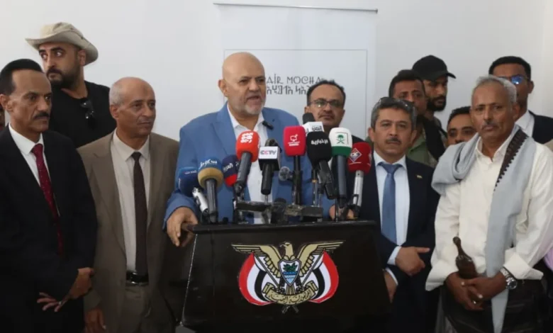 شمسان: مطار المخا الدولي مكسب وطني يفتح آفاقاً اقتصادية وخدمية جديدة 1 شمسان: مطار المخا الدولي مكسب وطني يفتح آفاقاً اقتصادية وخدمية جديدة
