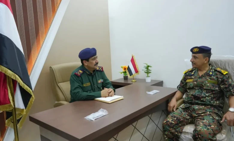 وزير الداخلية يطلع على جهود الأجهزة الأمنية في الحديدة خلال لقاء بعدن 1 وزير الداخلية يطلع على جهود الأجهزة الأمنية في الحديدة خلال لقاء بعدن