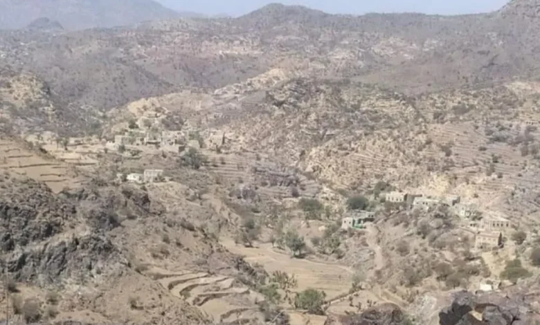 حصار حوثي خانق يشلّ الحياة في القحيفة بتعز وسط استهداف مستمر للمدنيين 1 حصار حوثي خانق يشلّ الحياة في القحيفة بتعز وسط استهداف مستمر للمدنيين